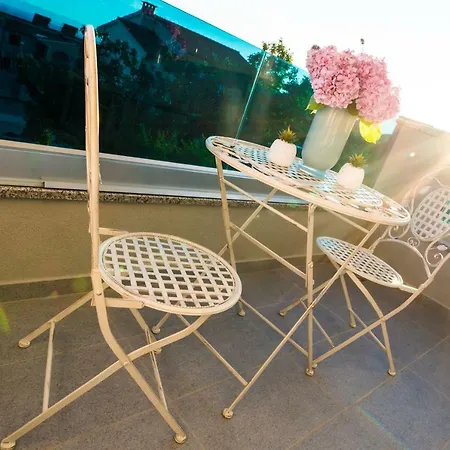 Sea View Luxury Apartment